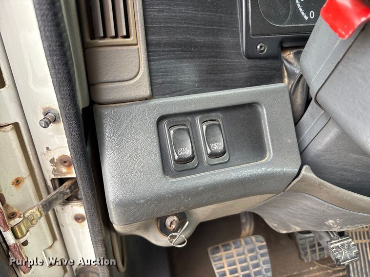 image for item EV4424 2007 Freightliner Columbia semi truck