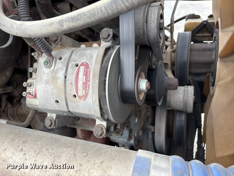 image for item EV4424 2007 Freightliner Columbia semi truck