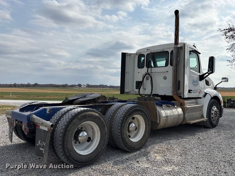 CAMIóN 2017 PETERBILT
