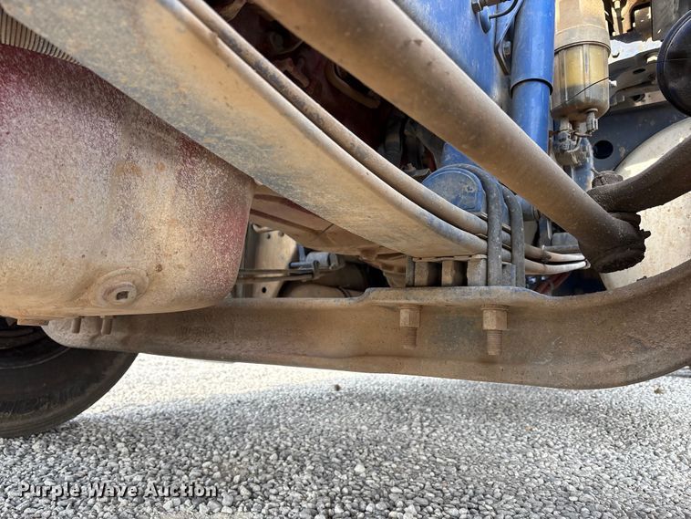 image for item EV4425 2017 Peterbilt 579 semi truck