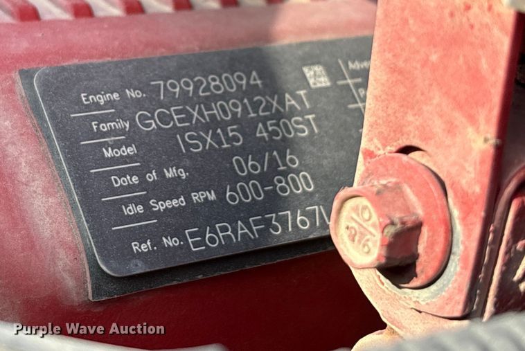 image for item EV4425 2017 Peterbilt 579 semi truck