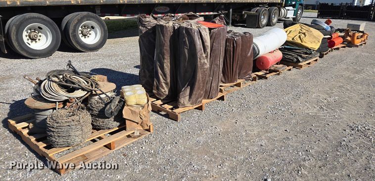 image for item EV4501 Toolbox and supplies