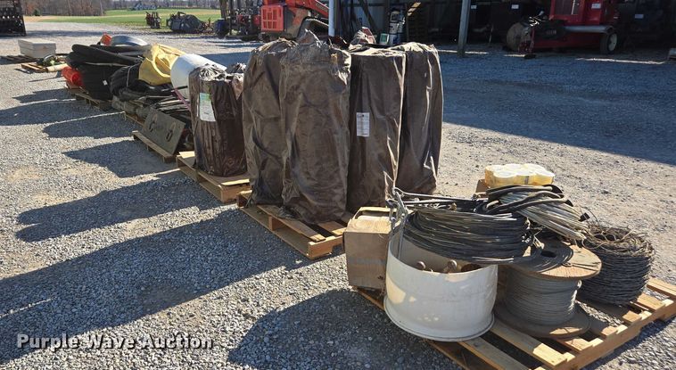 image for item EV4501 Toolbox and supplies