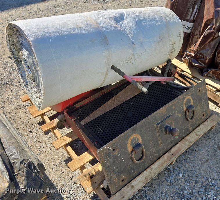 image for item EV4501 Toolbox and supplies