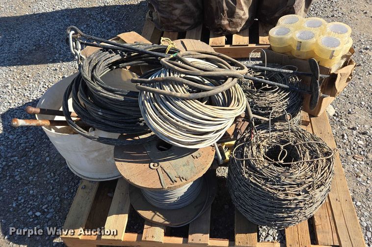 image for item EV4501 Toolbox and supplies