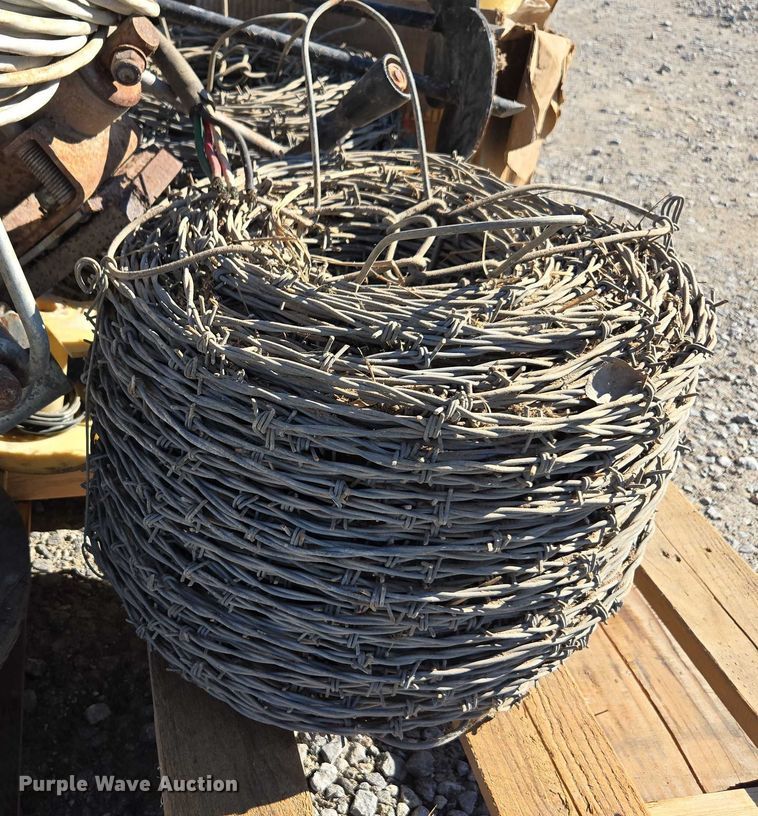 image for item EV4501 Toolbox and supplies