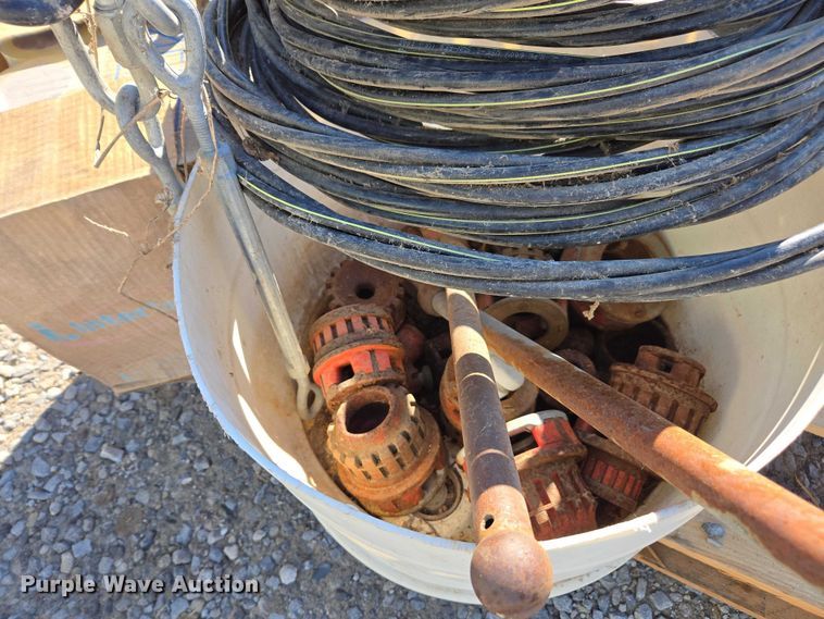 image for item EV4501 Toolbox and supplies