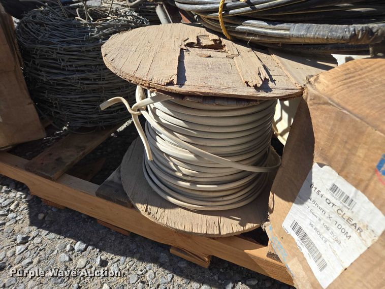 image for item EV4501 Toolbox and supplies