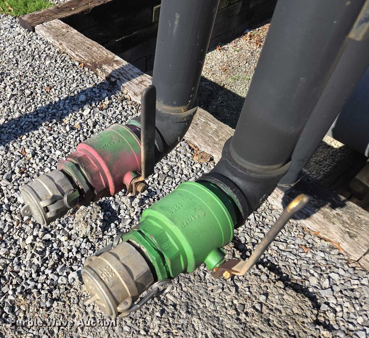 image for item EV4505 (3) fuel tanks and pumps