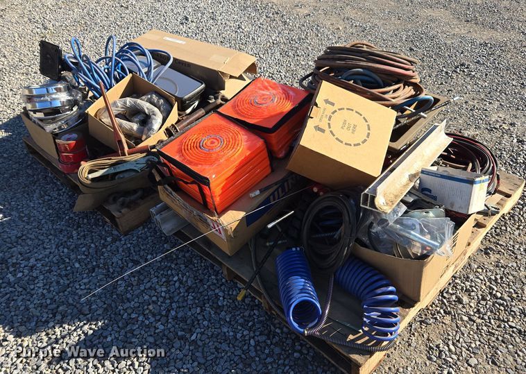 image for item EV4510 Truck parts