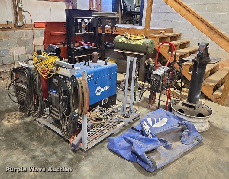 image for item EV4513 Welders and shop equipment