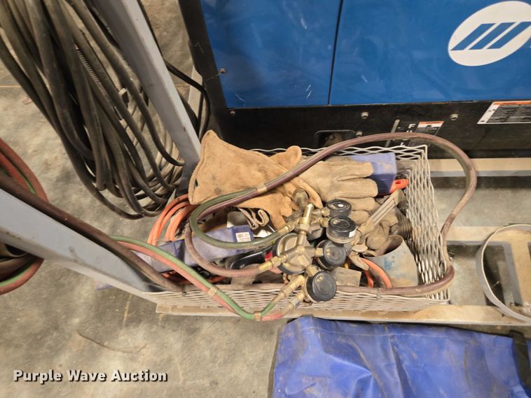 image for item EV4513 Welders and shop equipment