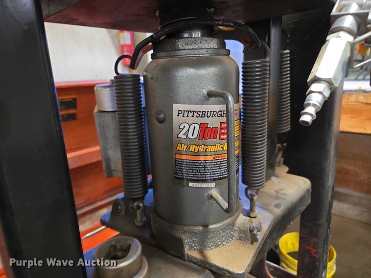 image for item EV4513 Welders and shop equipment