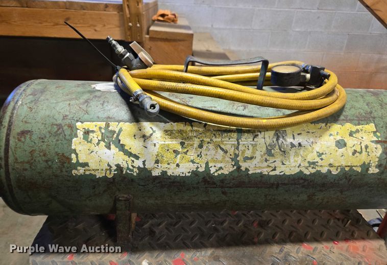 image for item EV4513 Welders and shop equipment