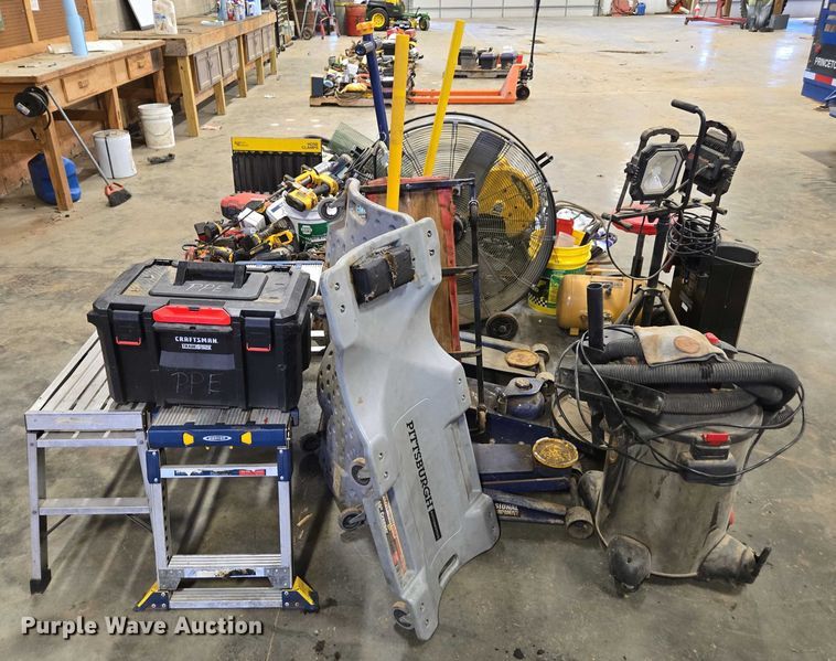 image for item EV4514 Shop equipment