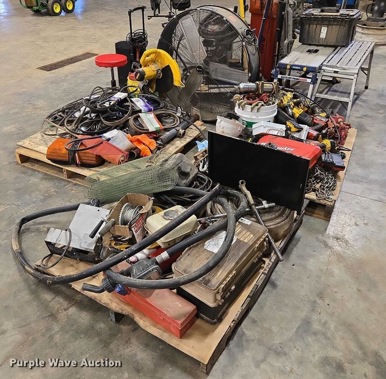 image for item EV4514 Shop equipment