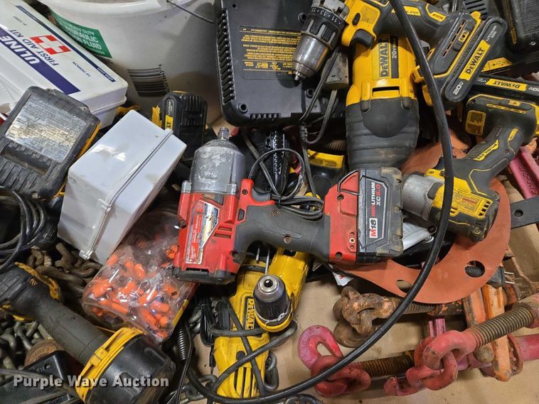 image for item EV4514 Shop equipment