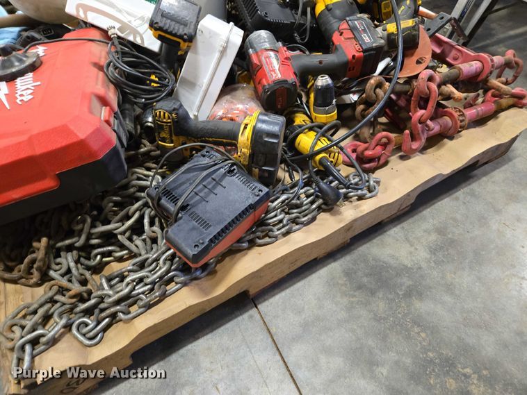 image for item EV4514 Shop equipment