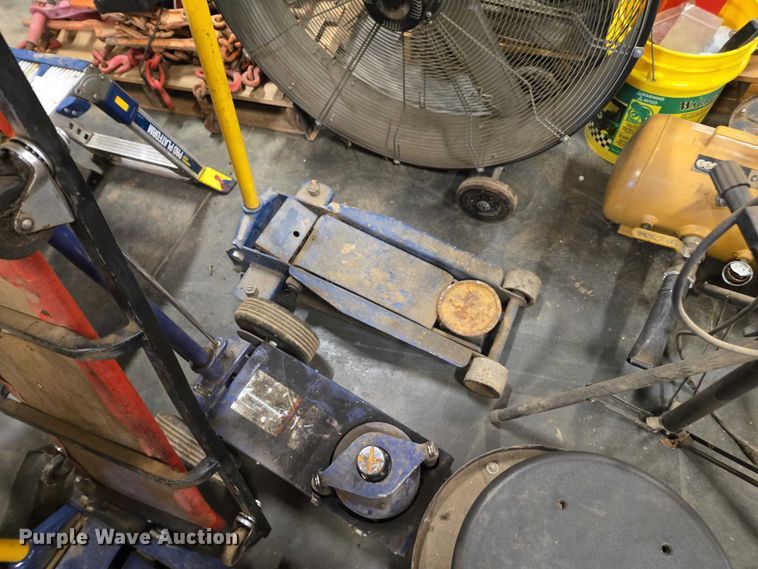 image for item EV4514 Shop equipment