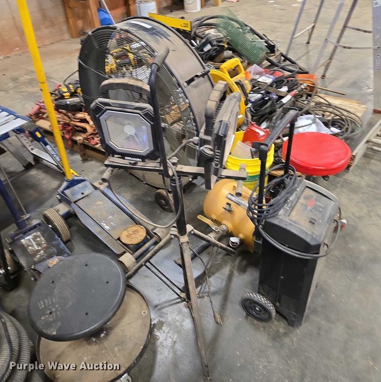 image for item EV4514 Shop equipment