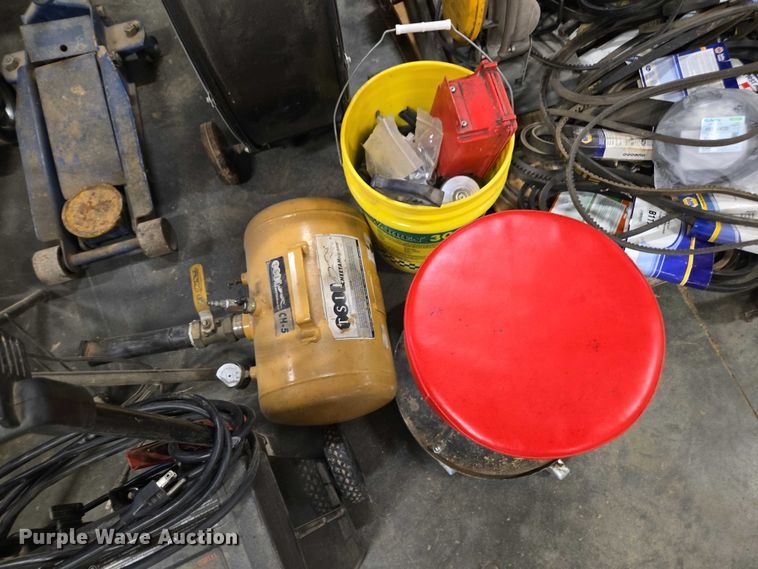 image for item EV4514 Shop equipment