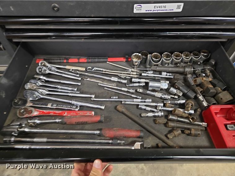 image for item EV4516 Shop tools and bolts