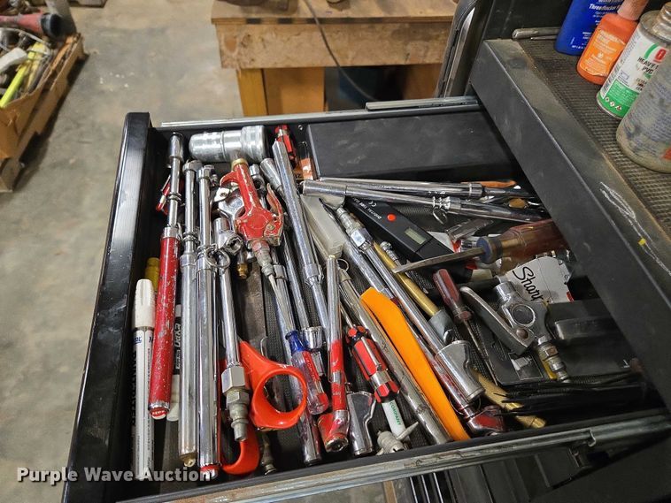 image for item EV4516 Shop tools and bolts