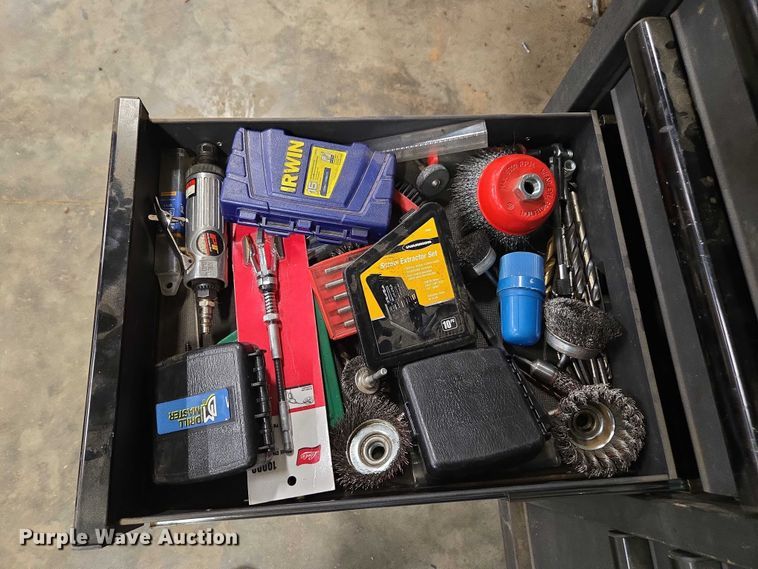 image for item EV4516 Shop tools and bolts