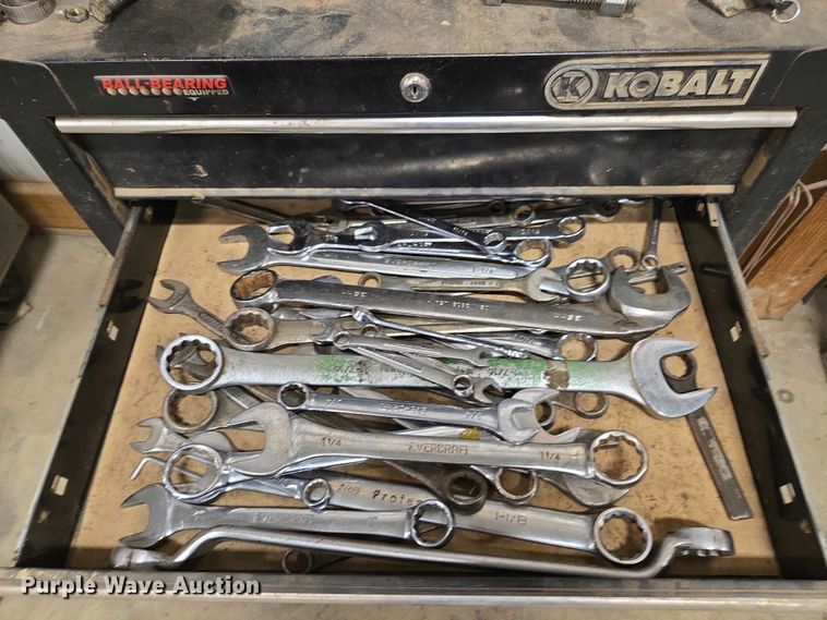 image for item EV4516 Shop tools and bolts