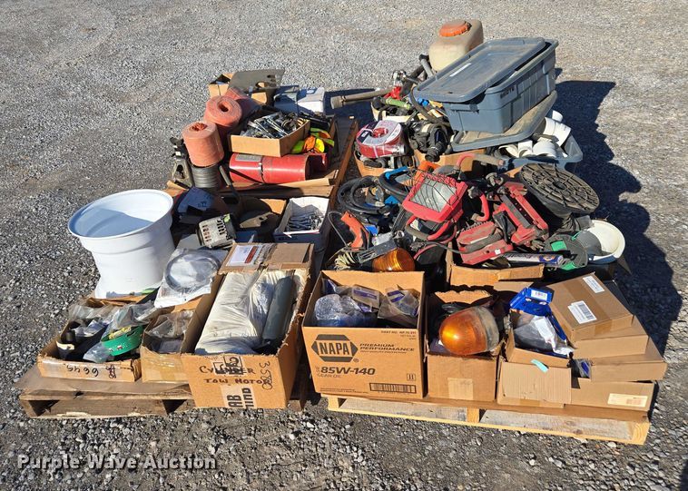 image for item EV4519 Shop tools and parts