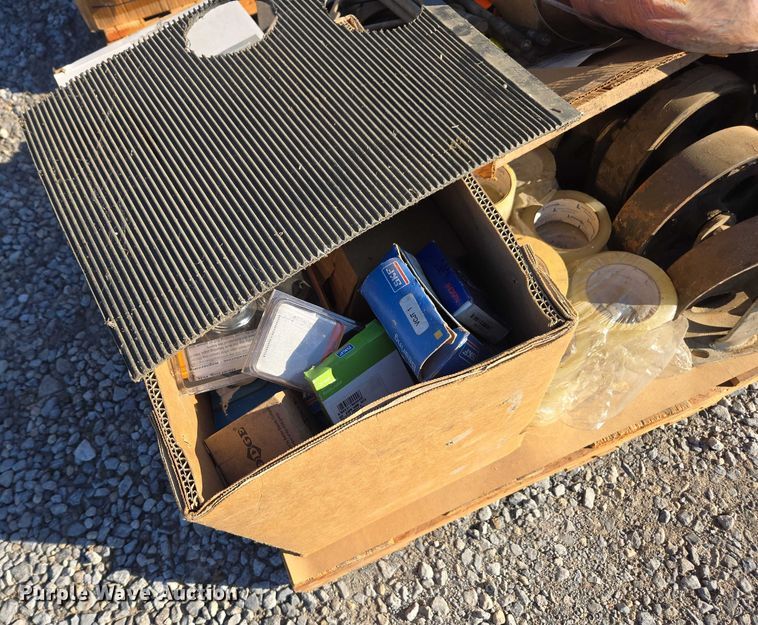 image for item EV4519 Shop tools and parts