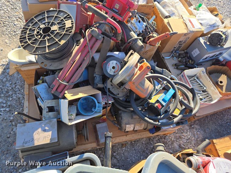 image for item EV4519 Shop tools and parts