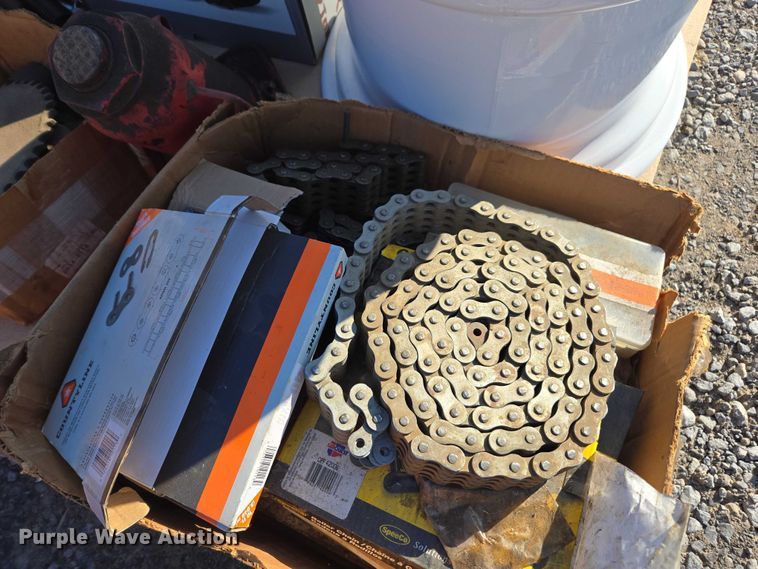 image for item EV4519 Shop tools and parts