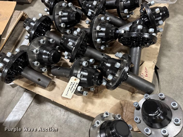 image for item FB0495 Approx. (62) 8 lug hubs