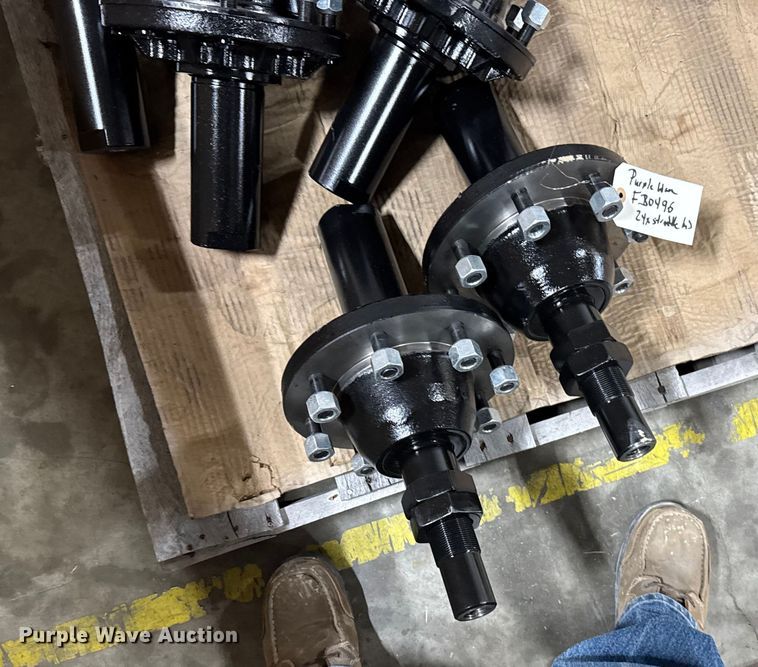 image for item FB0496 Straddle hub assembly