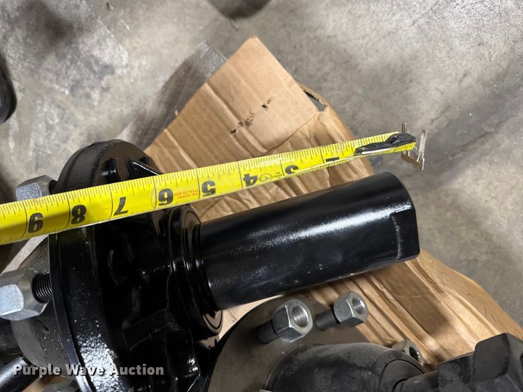 image for item FB0496 Straddle hub assembly