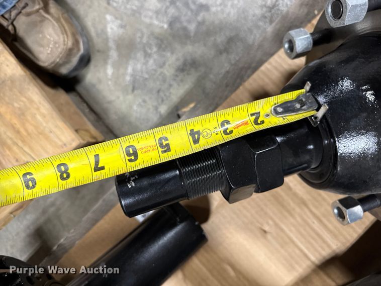 image for item FB0496 Straddle hub assembly