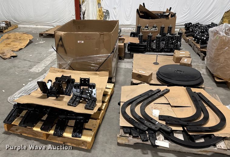 image for item FB0497 (16) row Shield Ag spilt mount row unit for NH3