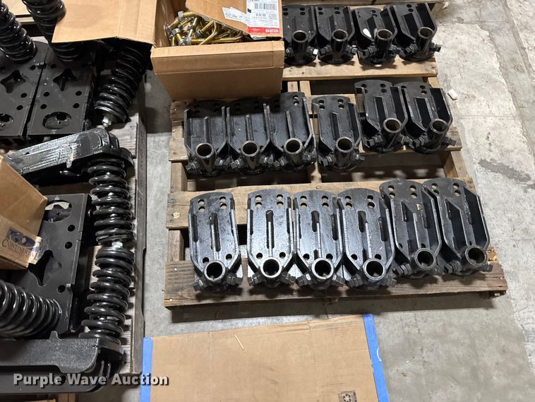 image for item FB0497 (16) row Shield Ag spilt mount row unit for NH3