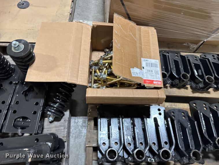 image for item FB0497 (16) row Shield Ag spilt mount row unit for NH3