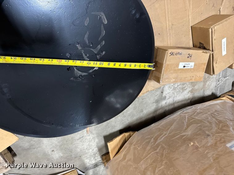 image for item FB0497 (16) row Shield Ag spilt mount row unit for NH3