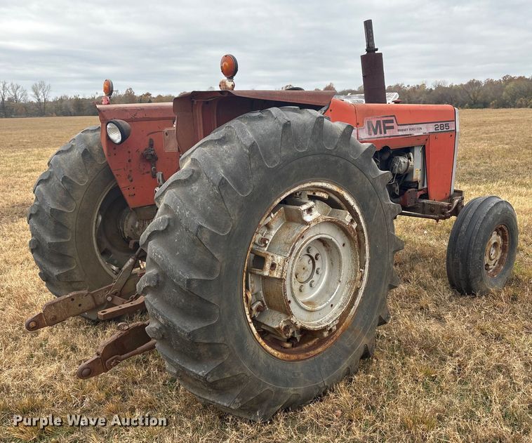 image for item FI0037 Massey Ferguson 285 tractor