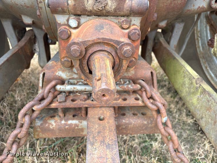 image for item FI0037 Massey Ferguson 285 tractor