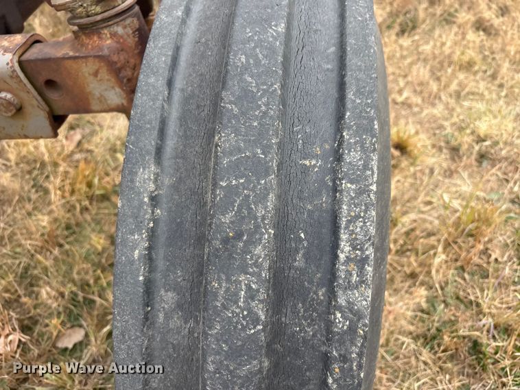 image for item FI0037 Massey Ferguson 285 tractor