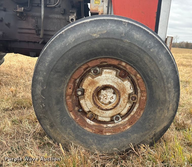 image for item FI0037 Massey Ferguson 285 tractor