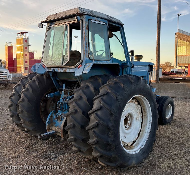 image for item FI0050 Ford 8700 tractor