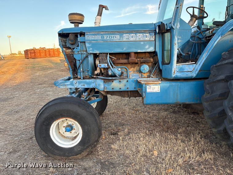 image for item FI0050 Ford 8700 tractor