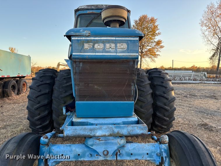 image for item FI0050 Ford 8700 tractor