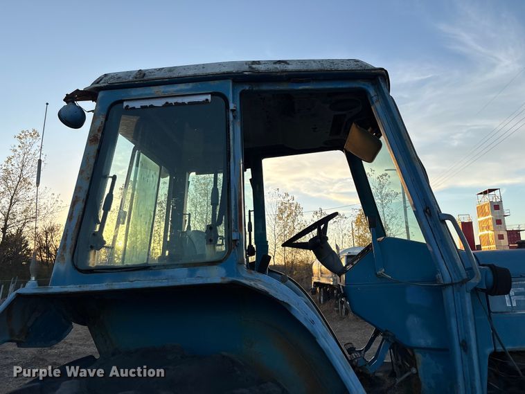image for item FI0050 Ford 8700 tractor