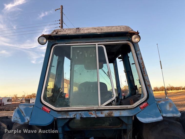 image for item FI0050 Ford 8700 tractor